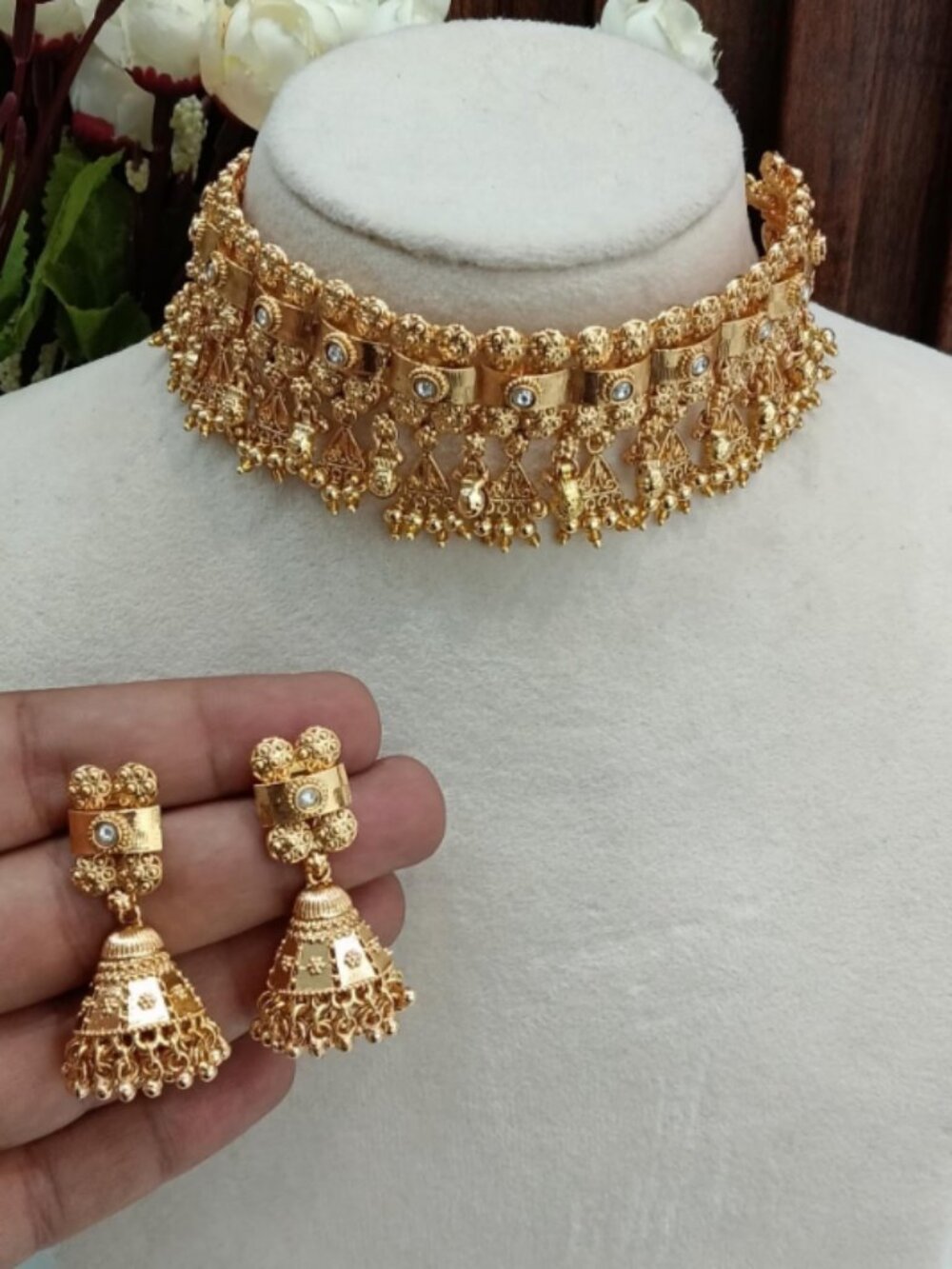 Gold Finish Indian Wedding Choker Earrings Maang Tikka Set